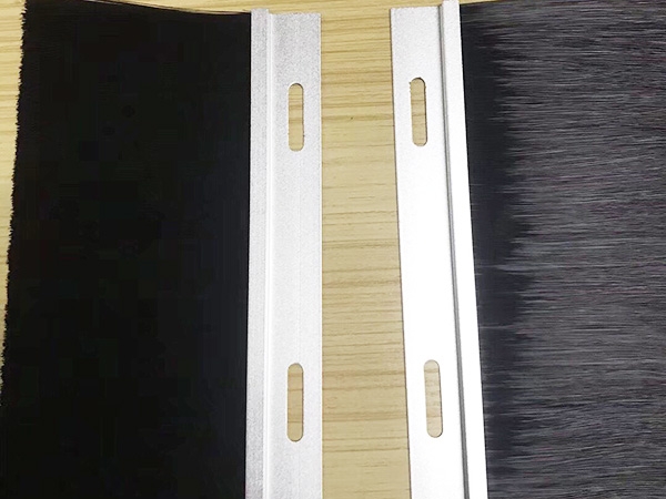 毛刷條
